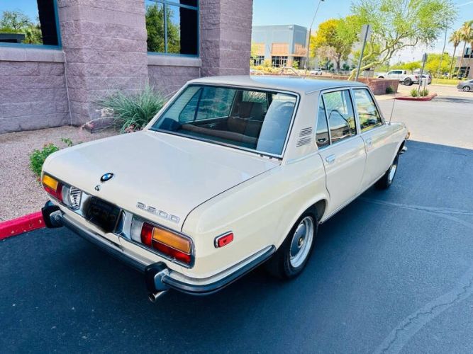 Unknown-2500-1970-Beige-Beige-15