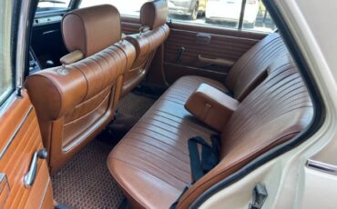 Unknown-2500-1970-Beige-Beige-22