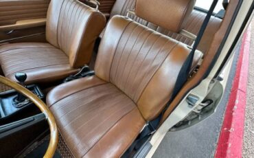 Unknown-2500-1970-Beige-Beige-41