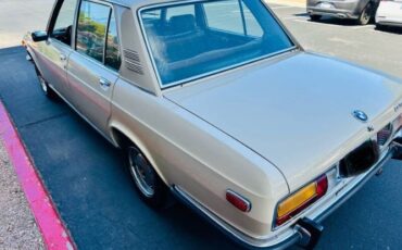 Unknown-2500-1970-Beige-Beige-8