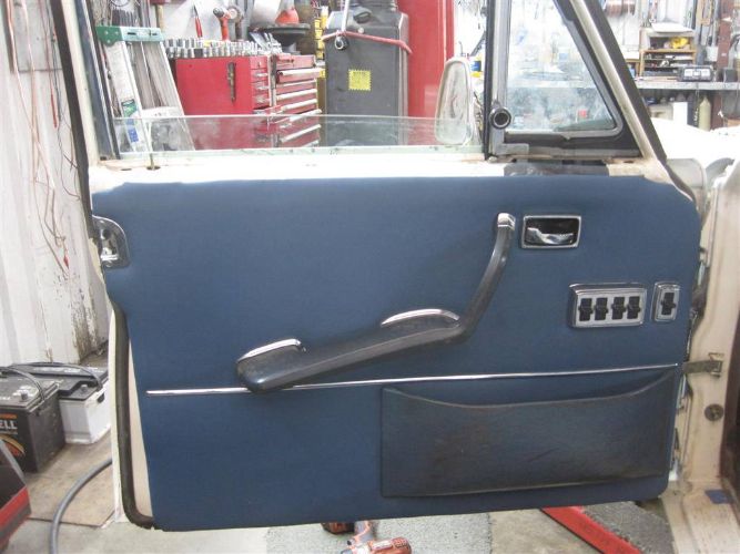 Unknown-250s-1967-White-1
