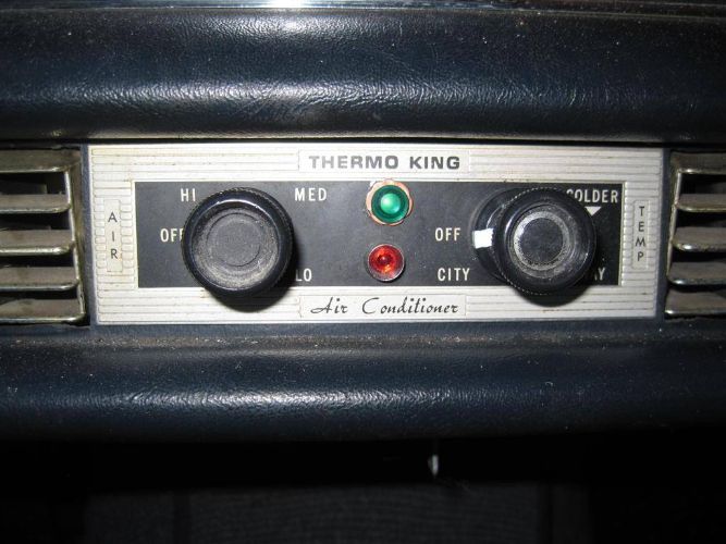Unknown-250s-1967-White-14