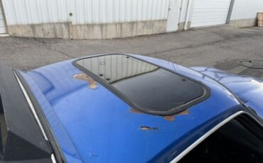 Unknown-260z-1974-Blue-Black-Leather-3