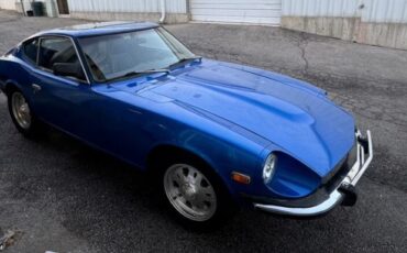 Unknown-260z-1974-Blue-Black-Leather-9