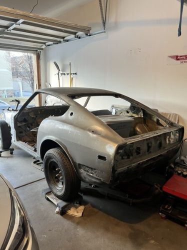 Unknown-260z-1974-Gray-Black-7
