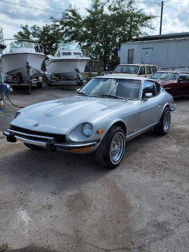 Unknown-260z-1974-Silver-6