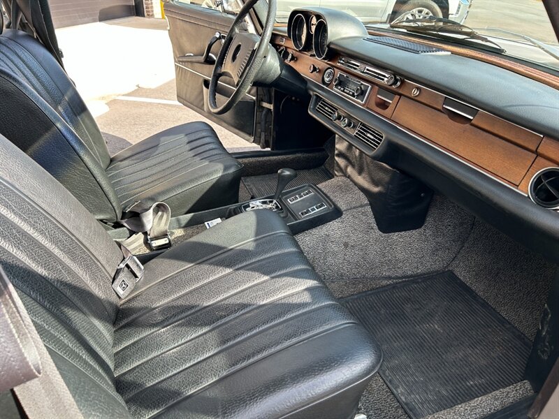 Unknown-280s-1971-Black-Black-36