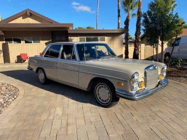 Unknown-280s-1971-Brown-3