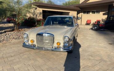 Unknown-280s-1971-Brown-5