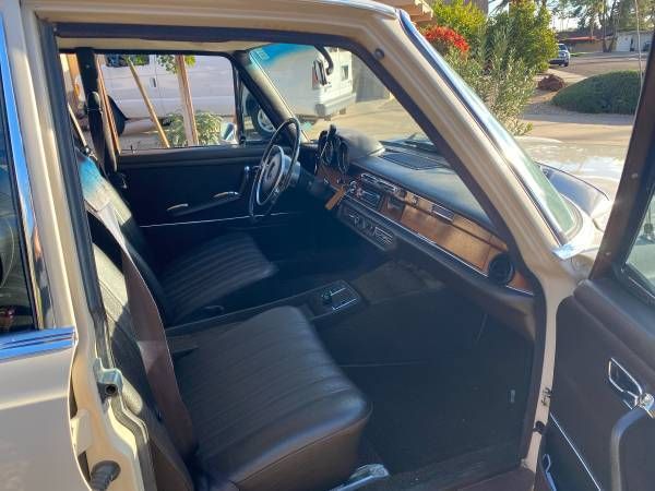 Unknown-280s-1971-Brown