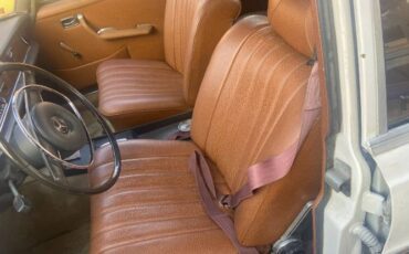 Unknown-280se-1970-3