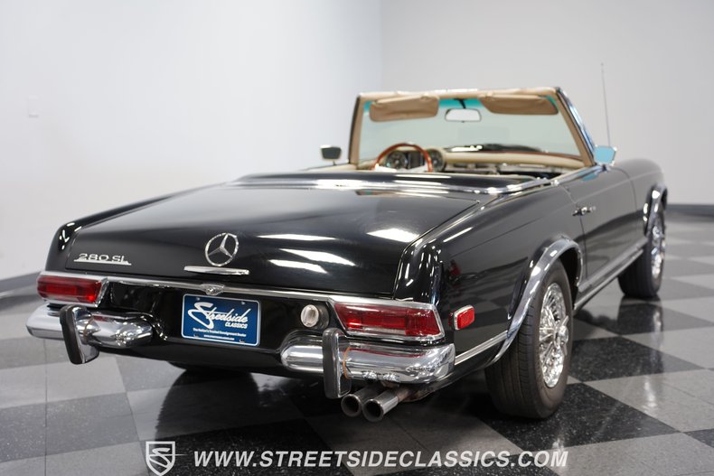 Unknown-280sl-1968-Black-White-17