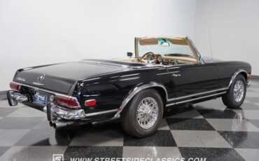 Unknown-280sl-1968-Black-White-18