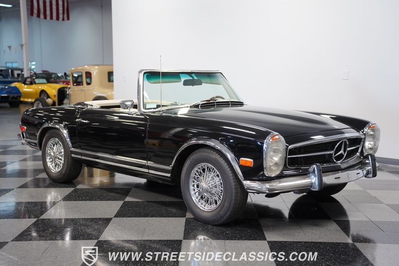 Unknown-280sl-1968-Black-White-19