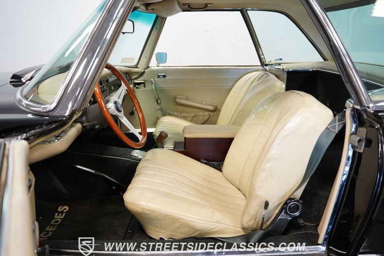 Unknown-280sl-1968-Black-White-2
