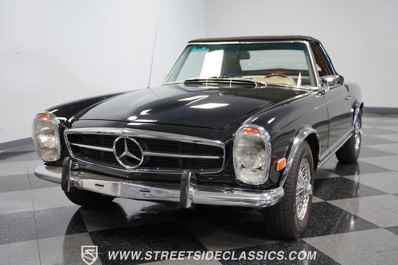 Unknown-280sl-1968-Black-White-22