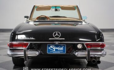 Unknown-280sl-1968-Black-White-29