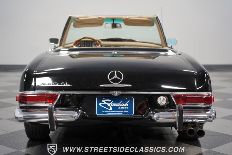 Unknown-280sl-1968-Black-White-29