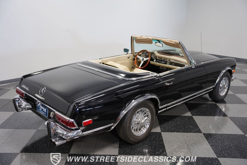 Unknown-280sl-1968-Black-White-31