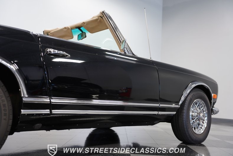 Unknown-280sl-1968-Black-White-33