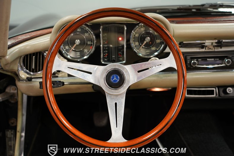 Unknown-280sl-1968-Black-White-40
