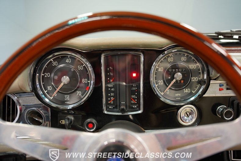 Unknown-280sl-1968-Black-White-41
