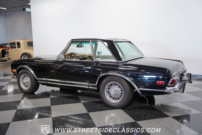 Unknown-280sl-1968-Black-White-6