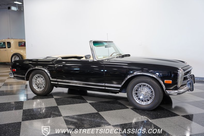 Unknown-280sl-1968-Black-White-7