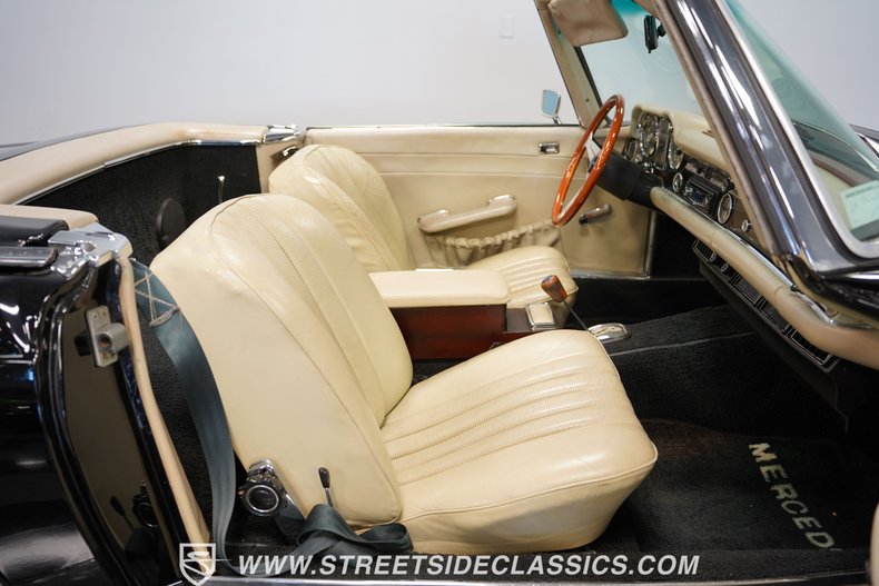 Unknown-280sl-1968-Black-White-8