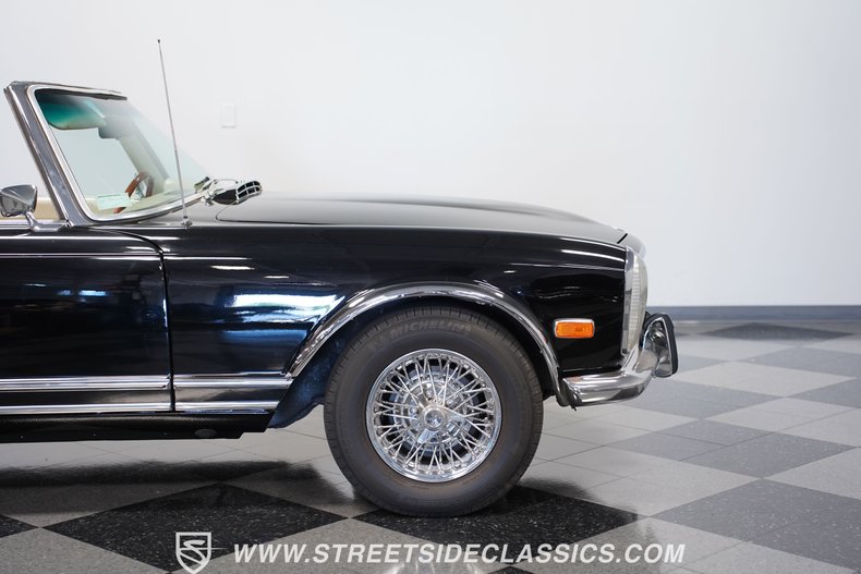 Unknown-280sl-1968-Black-White-9