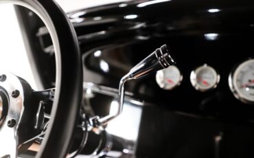Unknown-3-window-1932-Jet-Black-Black-2