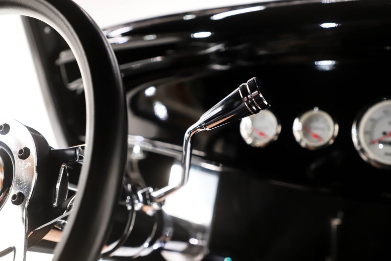 Unknown-3-window-1932-Jet-Black-Black-2