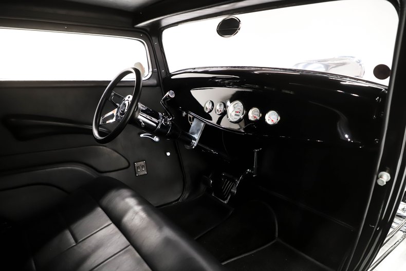 Unknown-3-window-1932-Jet-Black-Black-29