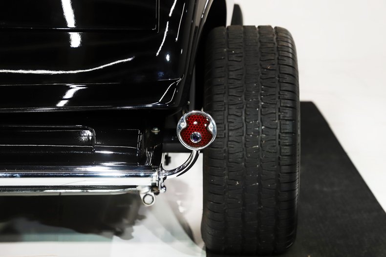 Unknown-3-window-1932-Jet-Black-Black-38
