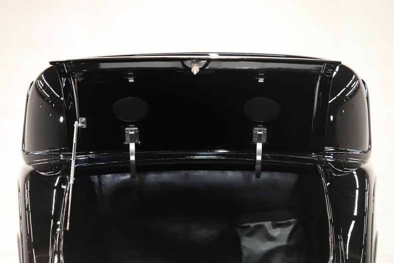 Unknown-3-window-1932-Jet-Black-Black-39