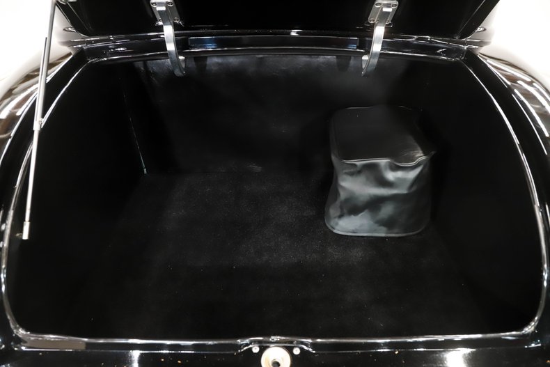 Unknown-3-window-1932-Jet-Black-Black-40