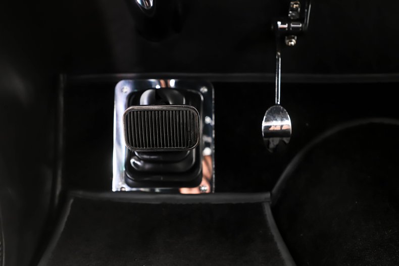 Unknown-3-window-1932-Jet-Black-Black-9