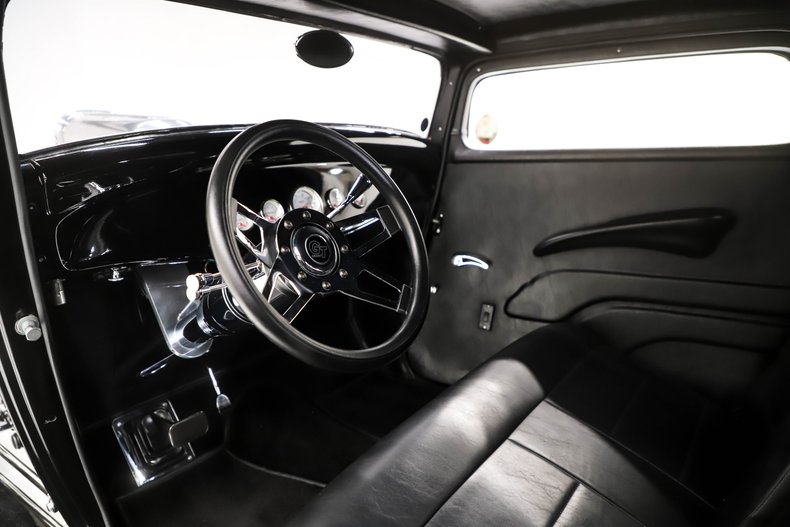 Unknown-3-window-1932-Jet-Black-Black