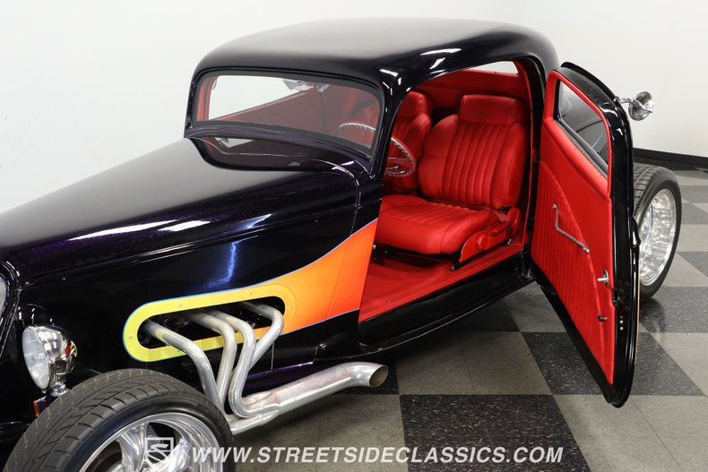 Unknown-3-window-1933-Black-Red-33