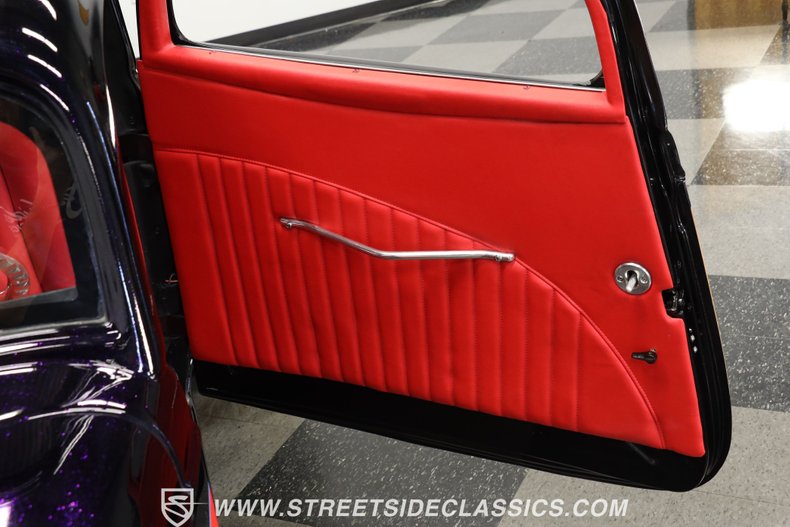 Unknown-3-window-1933-Black-Red-34