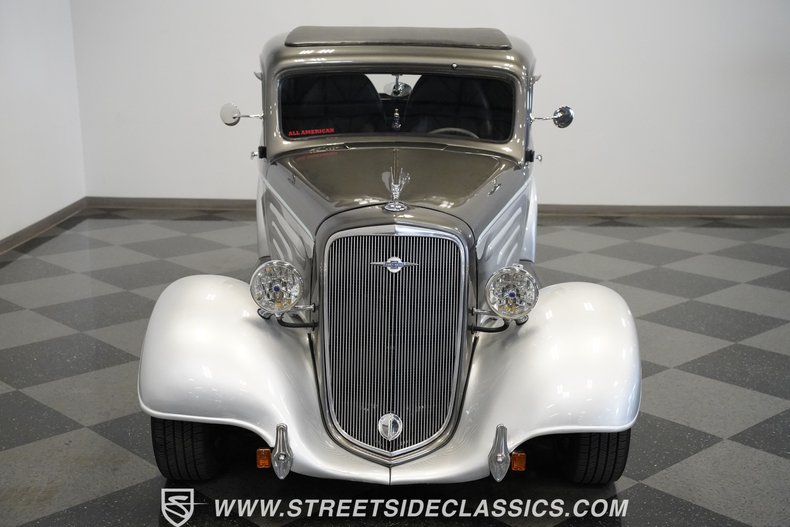 Unknown-3-window-1935-Silver-Black-1