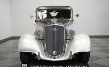 Unknown-3-window-1935-Silver-Black-2