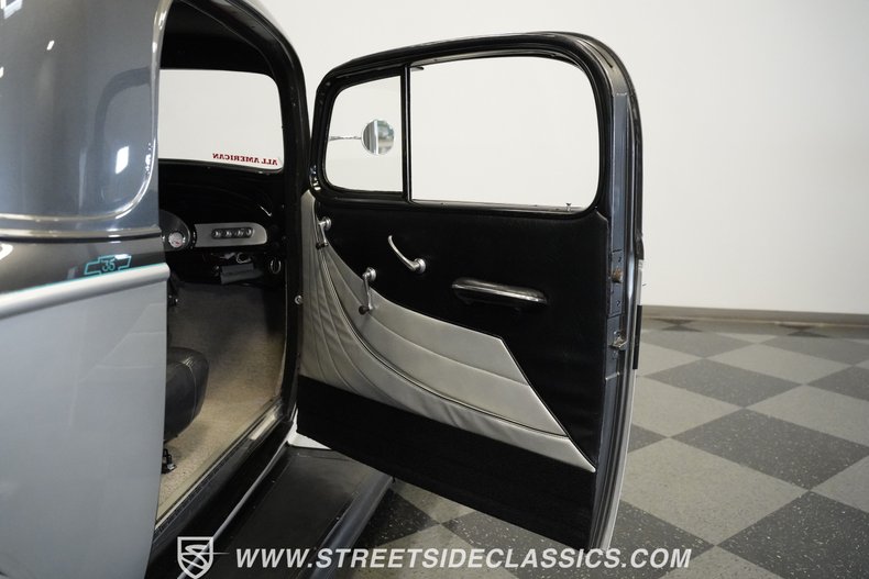 Unknown-3-window-1935-Silver-Black-8