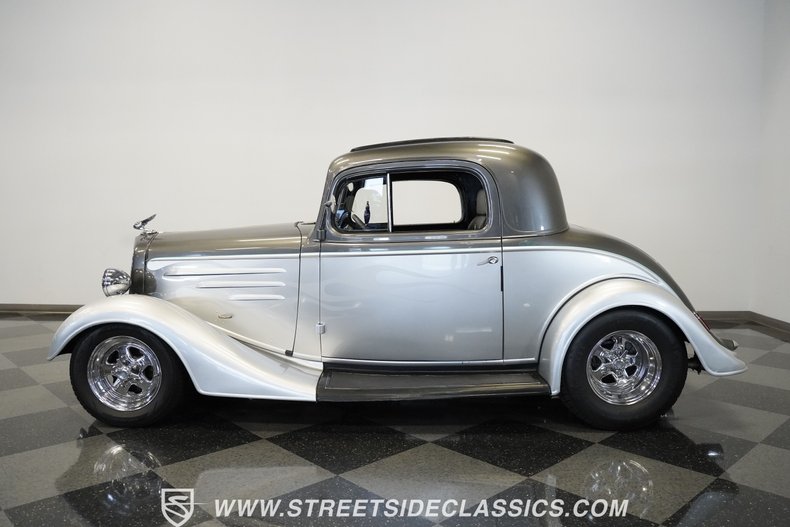 Unknown-3-window-1935-Silver-Black