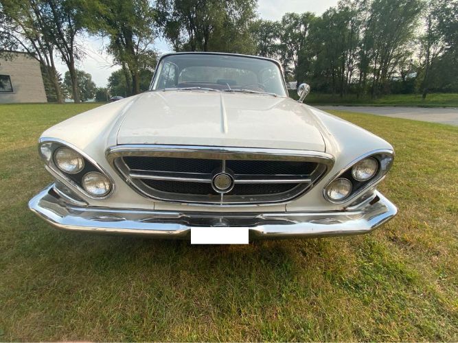 Unknown-300-1962-White-Brown-1