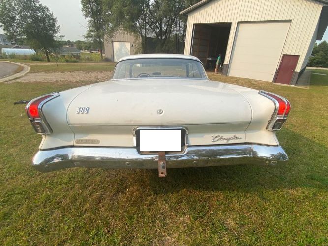 Unknown-300-1962-White-Brown-2
