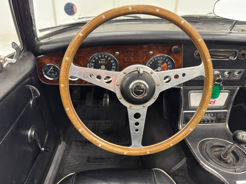 Unknown-3000-1967-British-Racing-Green-Black-37