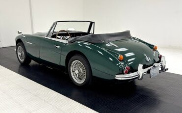 Unknown-3000-1967-British-Racing-Green-Black-4