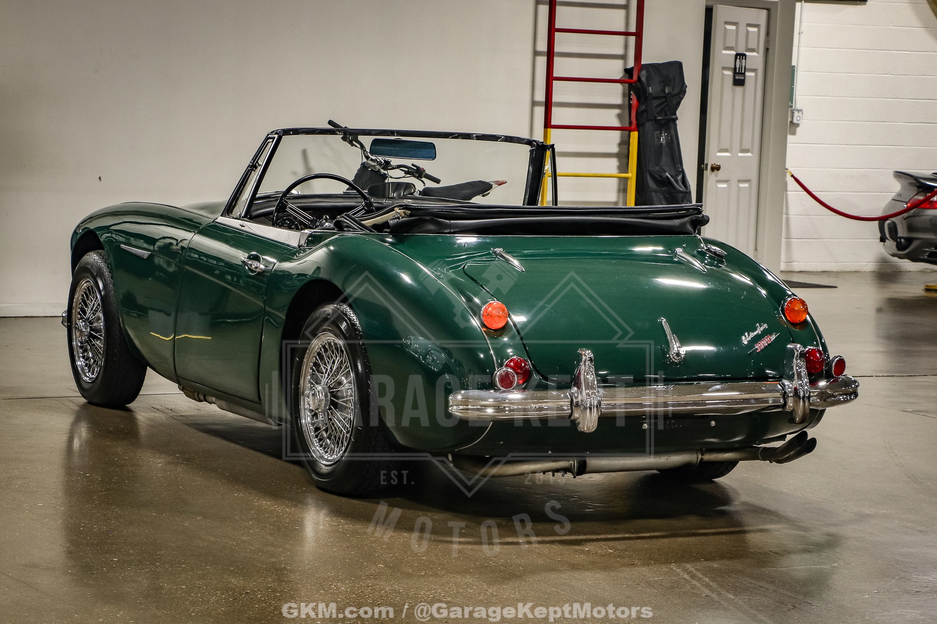 Unknown-3000-1967-Green-Black-4