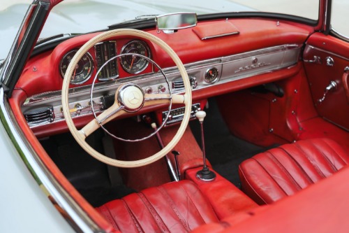 Unknown-300sl-1957-Silver-Red-9